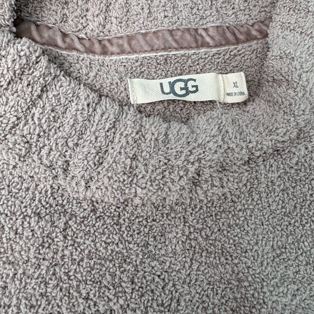 UGG Heathered Gray Crew Neck Sweater - Picture 2 of 2